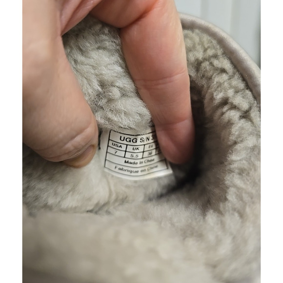 Y2K UGG Australia Gold Sequin Sparkle Classic Short Winter Snow Boots Womans 7 - Picture 6 of 7